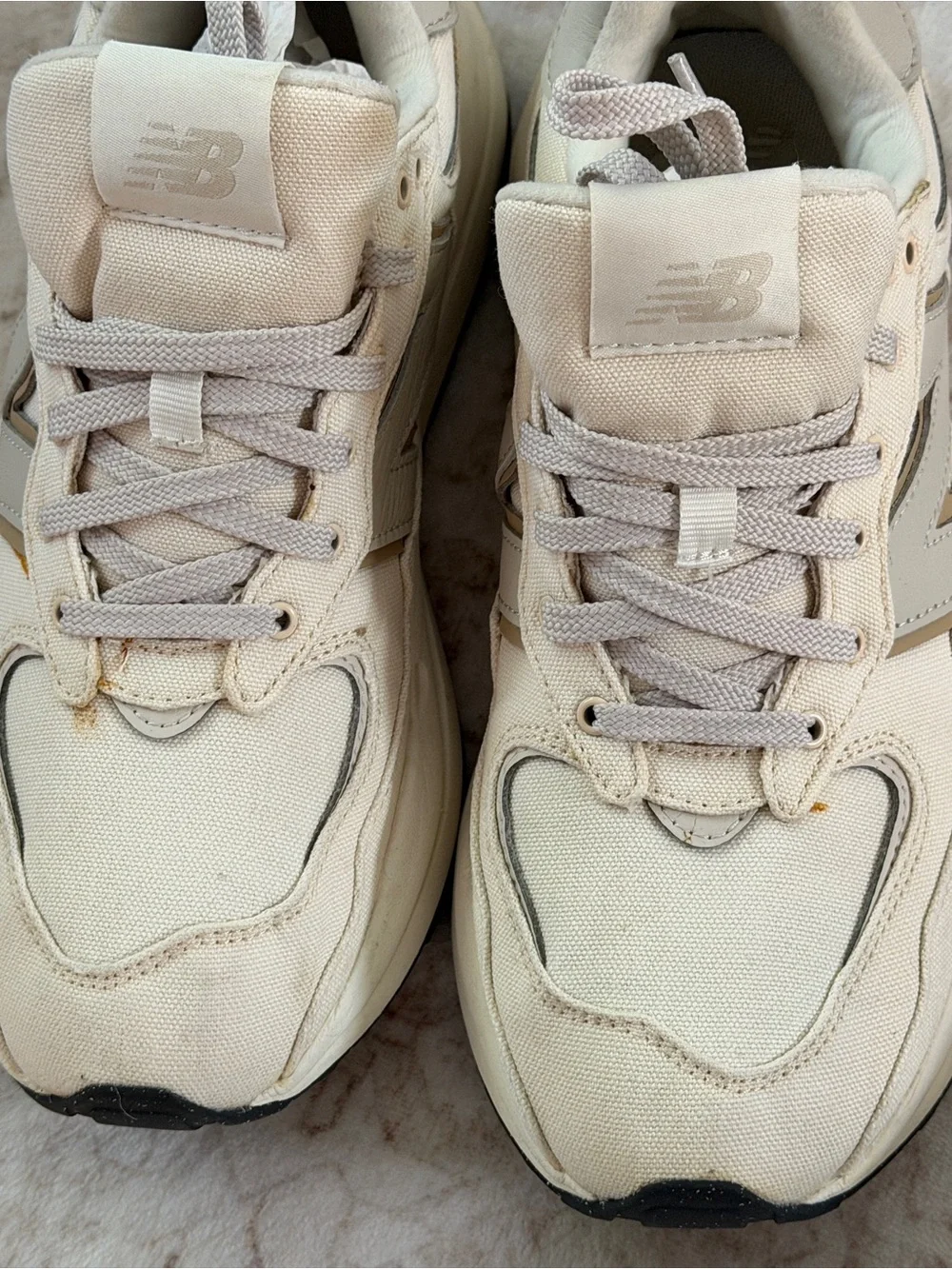 New Balance Women’s Cream/Beige Lifestyle Sneakers